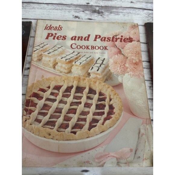 Lot Of 5 Vintage Ideals Magazines 1970s Cookbook Pies Natural Retro - Picture 3 of 13